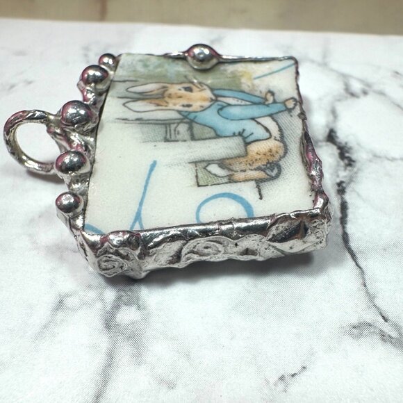 Peter Rabbit Wedgwood Broken China Pendant w/ Silver Artisan Bezel  & Ball Chain - Picture 6 of 14